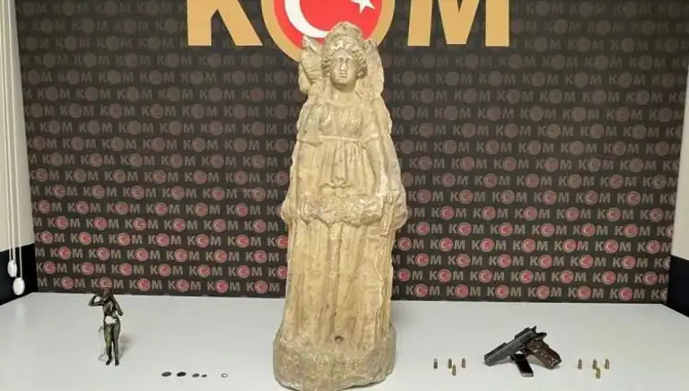 4 Başlı Antik Heykel Ele Geçirildi!